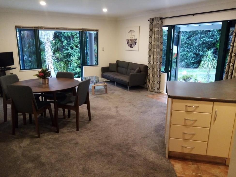 Gulf Harbour Guest House Apartment Auckland Eksteriør bilde